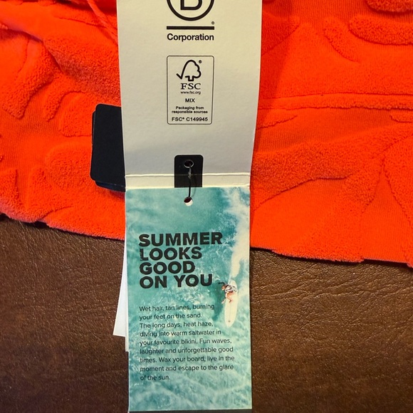 NWT Rip Curl Misses One-Piece Swimsuit, Size Large - Picture 10 of 14